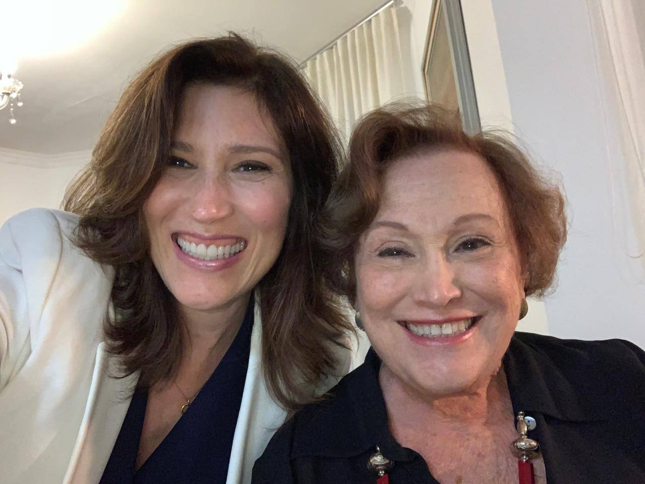 As atrizes Nicette Bruno e Beth Goulart, mãe e filha na vida real