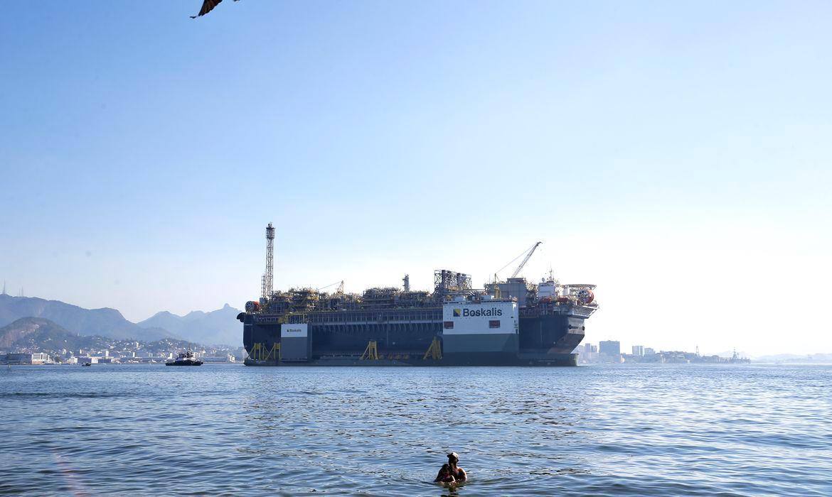 Embarcação de Petroleo