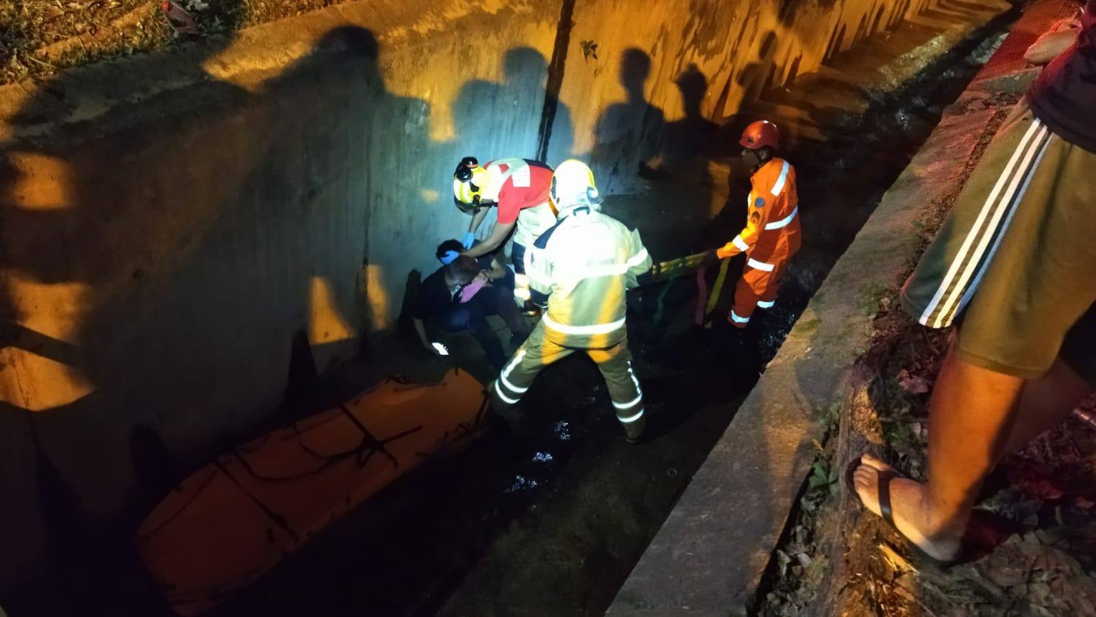 Ciclista caiu em galeria de esgoto em Ipatinga