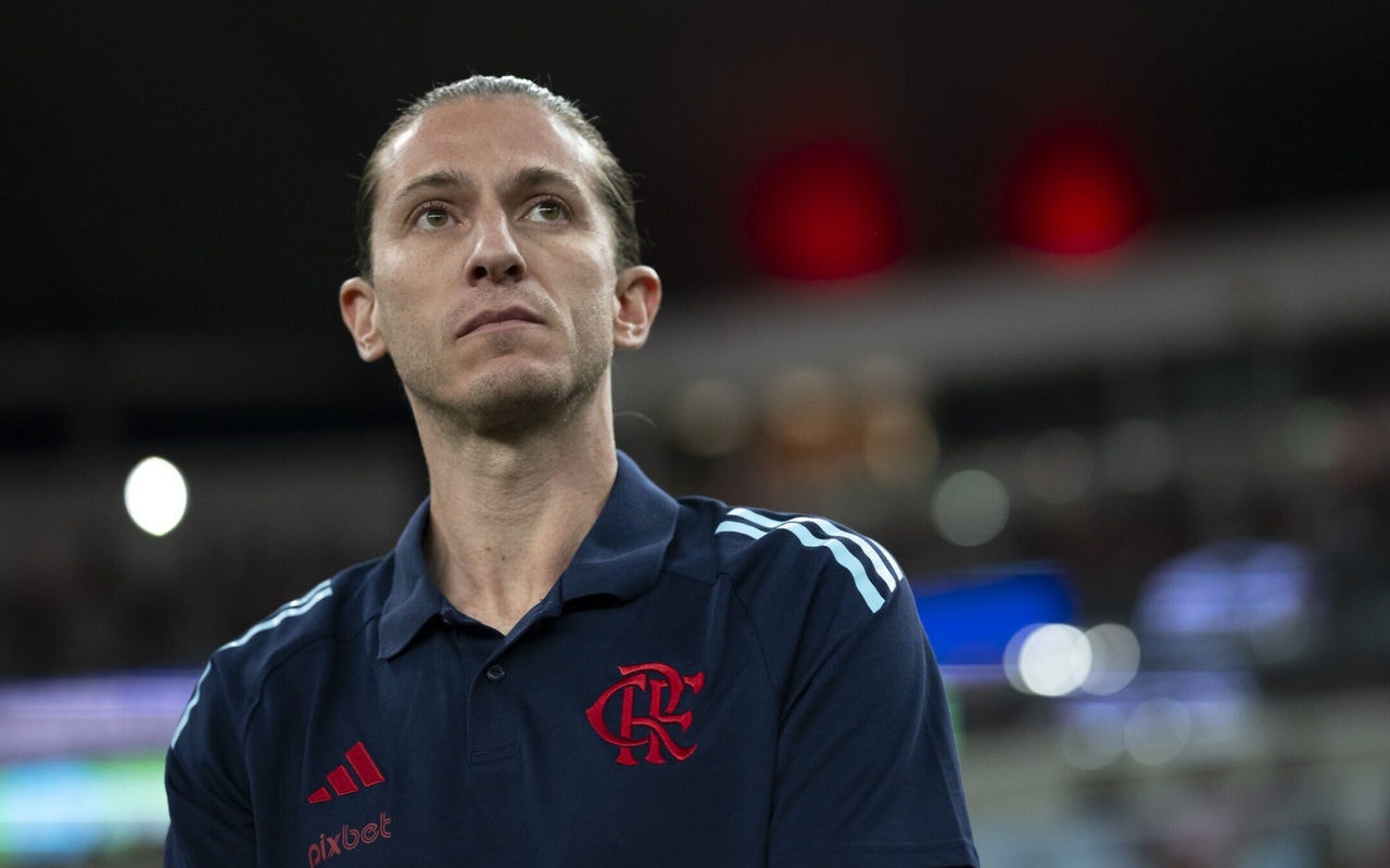Filipe Luis comanda o Flamengo na busca pelo título do Mundial (Foto: Jorge Rodrigues/AGIF)