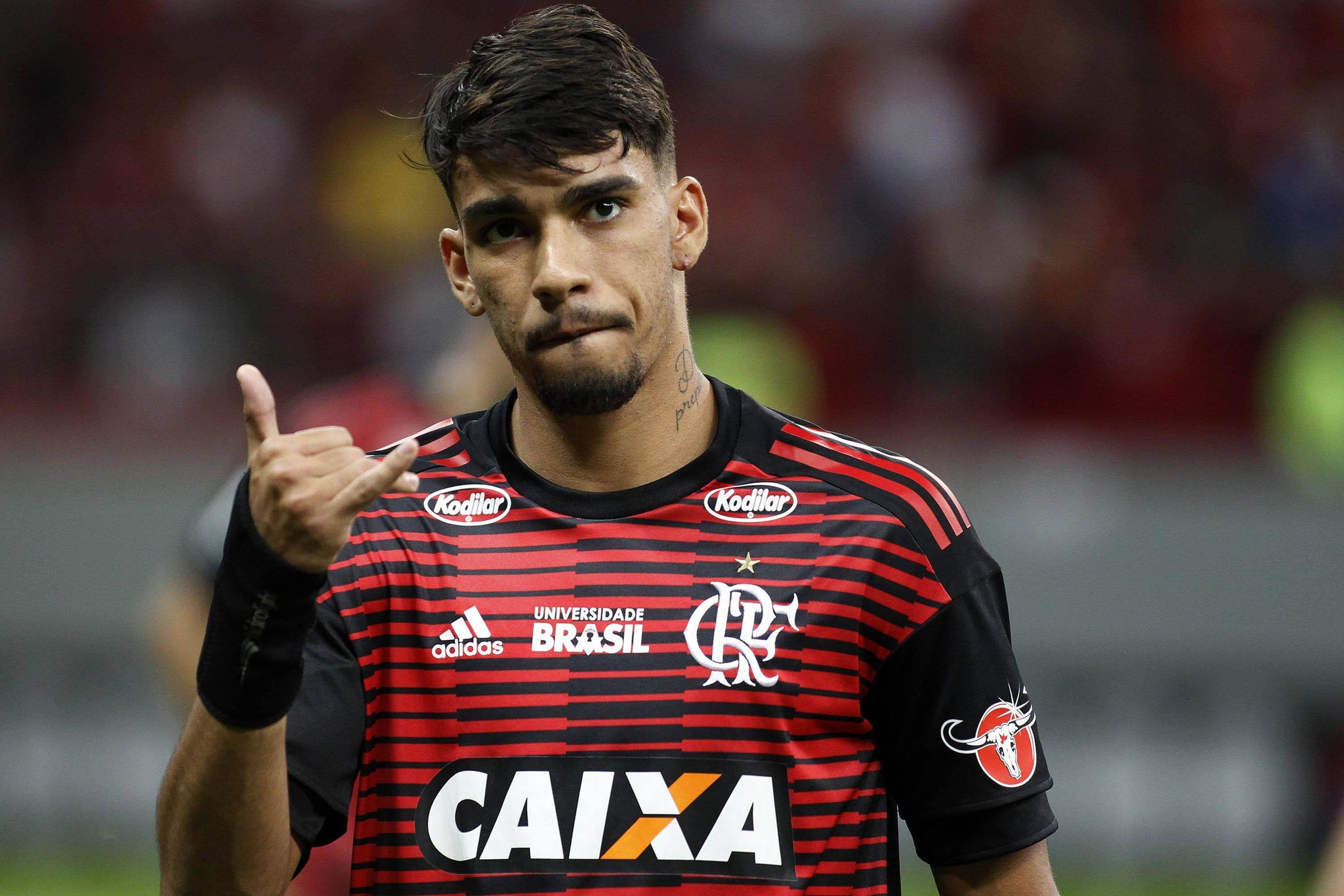 Falta de espaço para estrangeiros faz Barcelona desistir de Paquetá, diz jornal