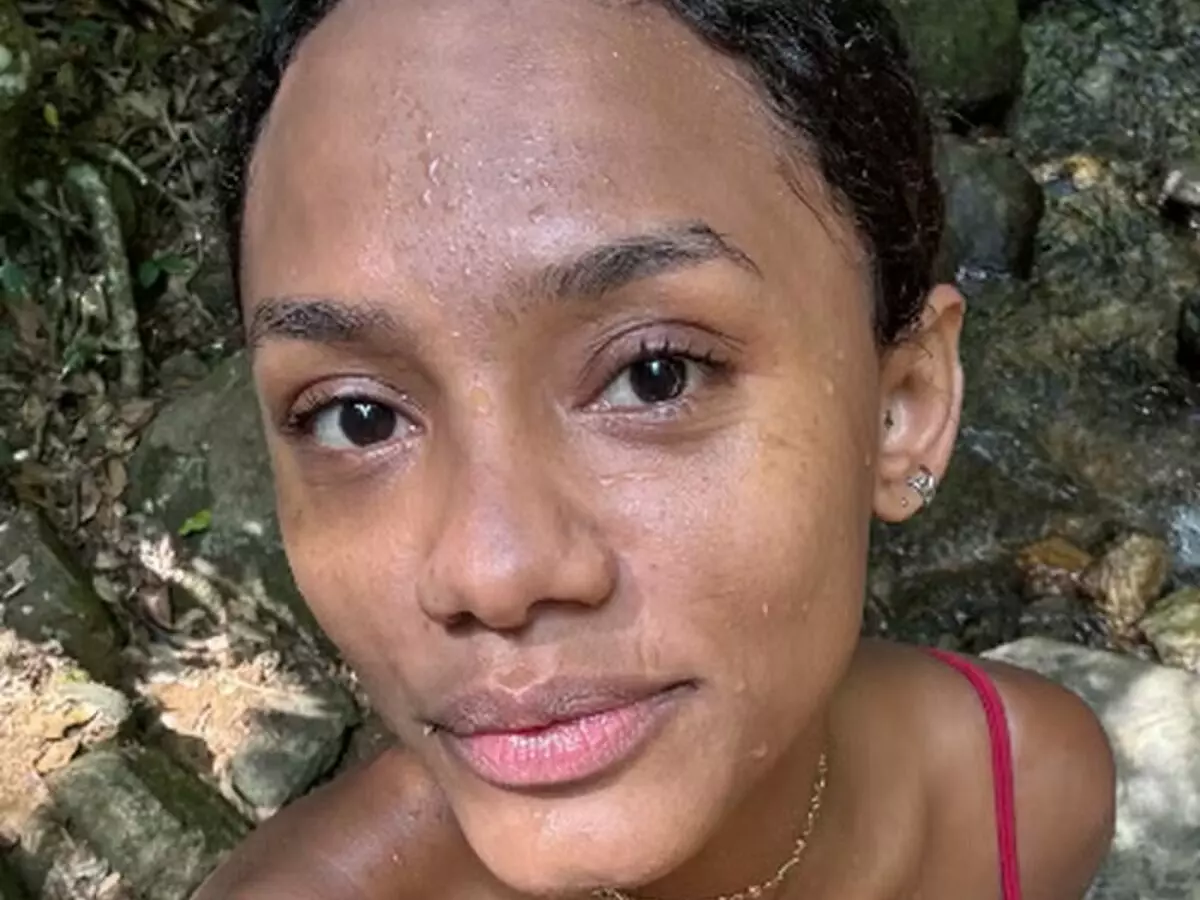 Biquíni de Jéssica Ellen escapa e quase mostra demais