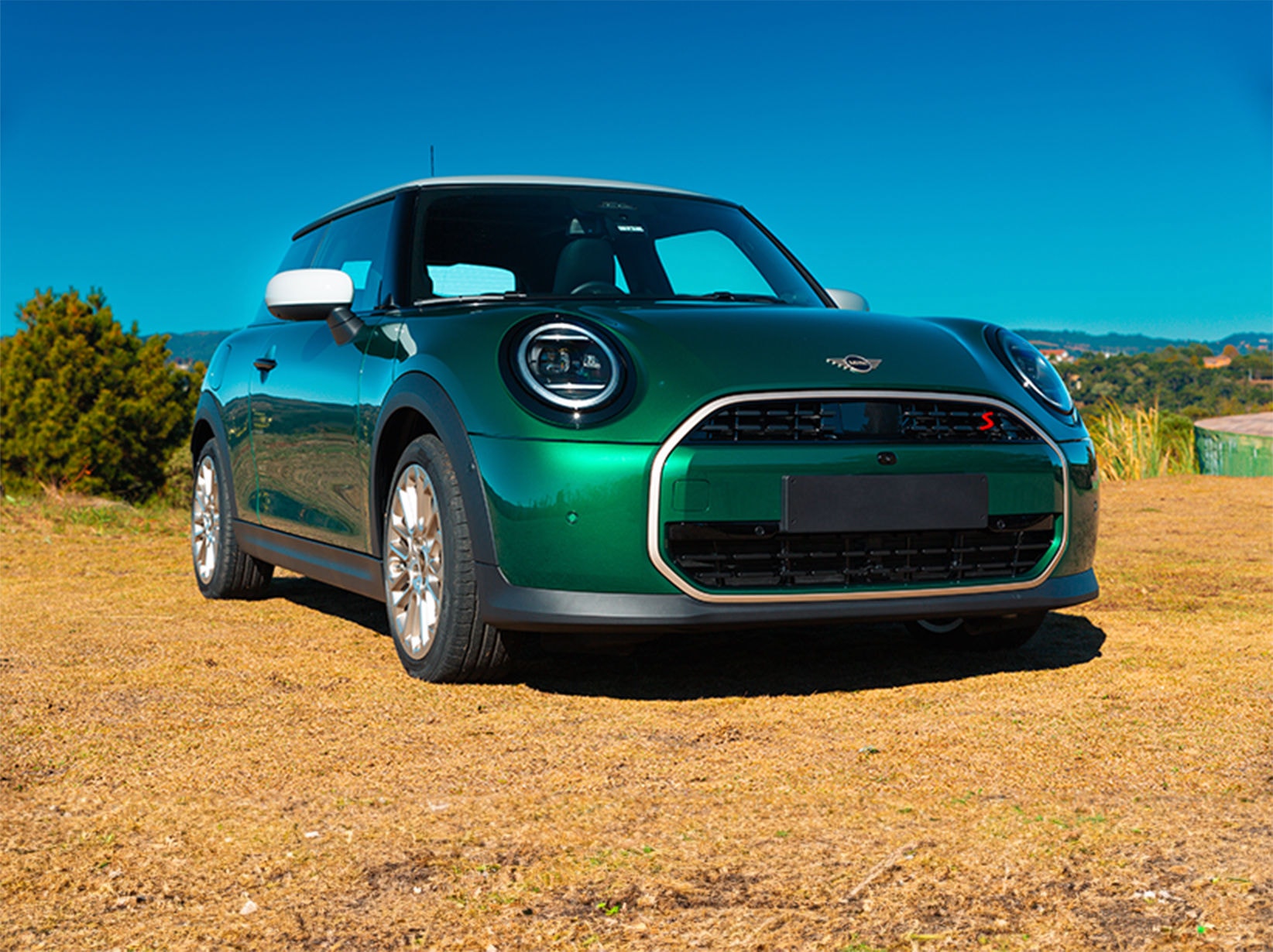 Novo Mini Cooper S desembarca no Brasil em duas versões