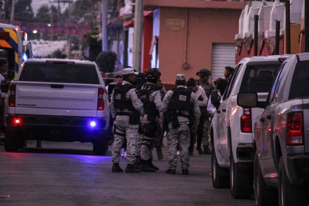 Forças de segurança analisam local onde Gisela Gaytan foi assassinada