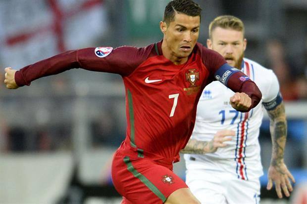 Cristiano Ronaldo não teve uma boa atuação contra a Islândia, falou demais e levou o troco