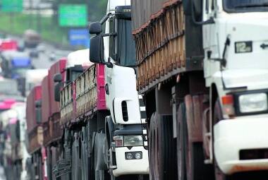 Venda de diesel sem puro, sem mistura do biodiesel, não traz prejuízos aos caminhões e carretas