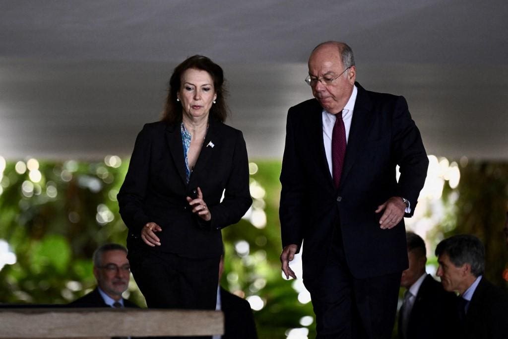 A chanceler argentina, Diana Mondino, e o ministro Mauro Vieira, antes de declaração à imprensa, no Palácio Itamaraty