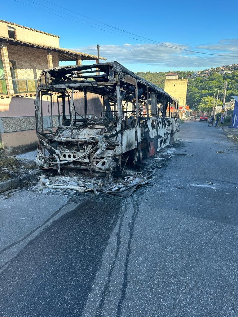 ônibus queimado em ibirité
