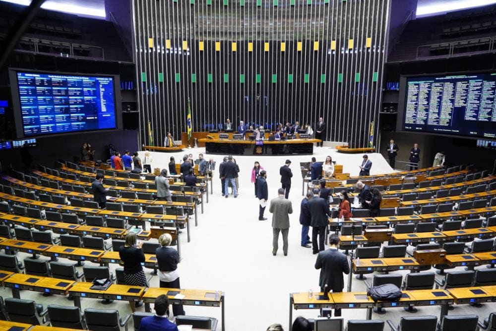 Plenário da Câmara dos Deputados: grupo de trabalho criado por Artur Lira e que tem apenas 10 deputados deve aprovar relatório favorável a realização de um plebiscito para mudar o sistema de governo
