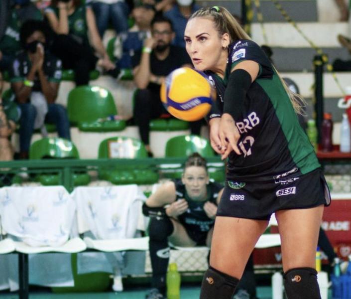 Isabela Paquiardi, Brasília Vôlei