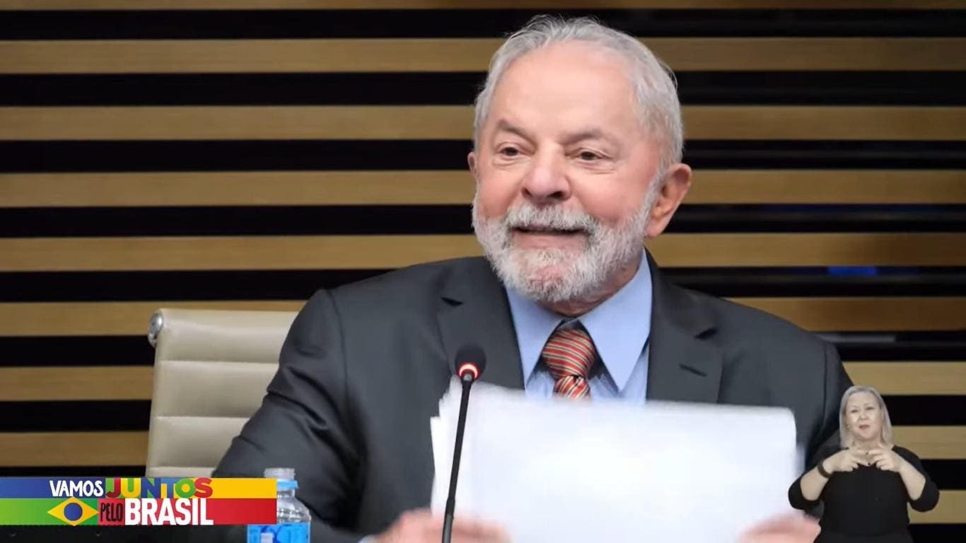 Ex-presidente Lula (PT) prometeu a empresários recuperar a credibilidade internacional do Brasil por meio de investimentos no combate às mudanças climáticas