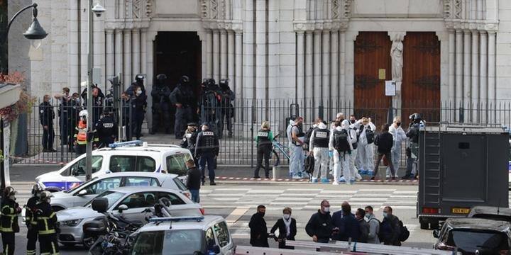 Polícia francesa prende mais dois suspeitos de ligação com atentado em Nice