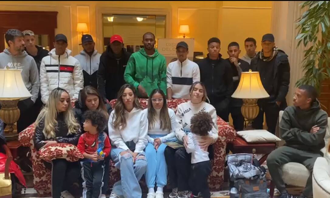 Jogadores brasileiros e suas famílias pedem ajuda para deixar a Ucrânia