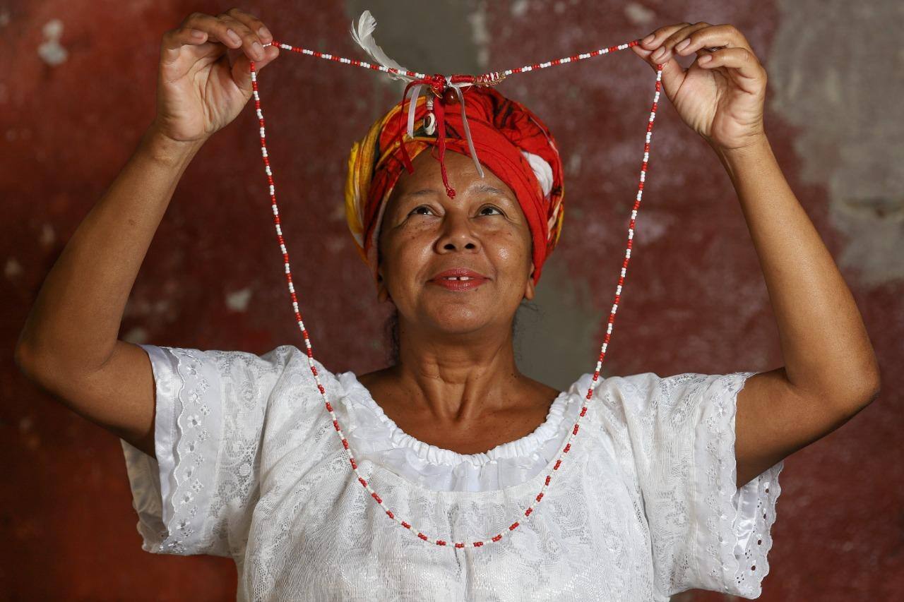 “Macumbeira é o que mais falam”, lamenta Denise sobre comentários de intolerância religiosa