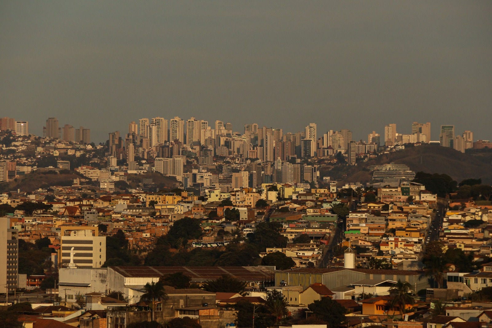 BH tem registrado dias de tempo seco, que demandam cuidado com a hidratação