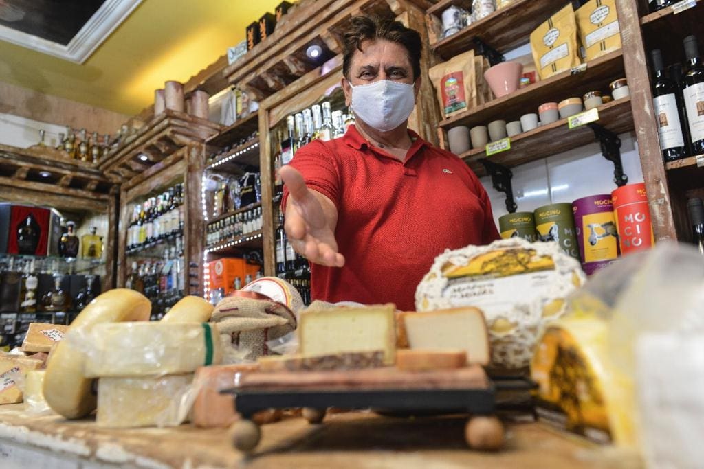 Penido Cocolo, dono da Tupiguá Café, no Mercado Central de BH