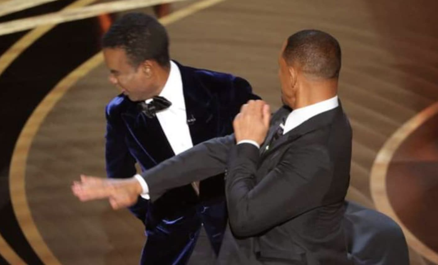 Chris Rock leva tapa de Will Smith durante a 94ª edição do Oscar