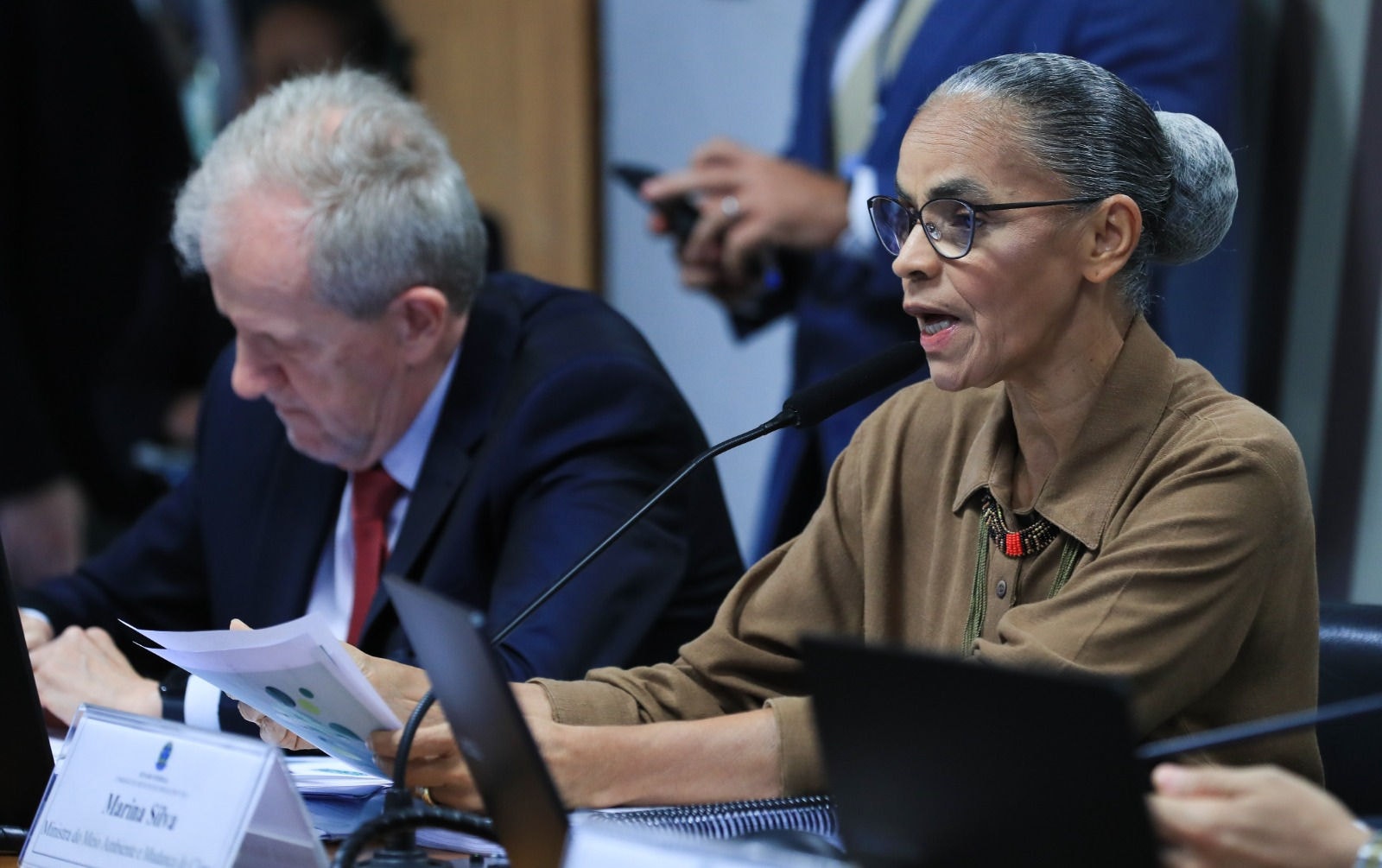 Reunião com Hugo Motta (Republicanos-PB) aconteceu depois que a ministra participou de sessão na Comissão de Infraestrutura do Senado