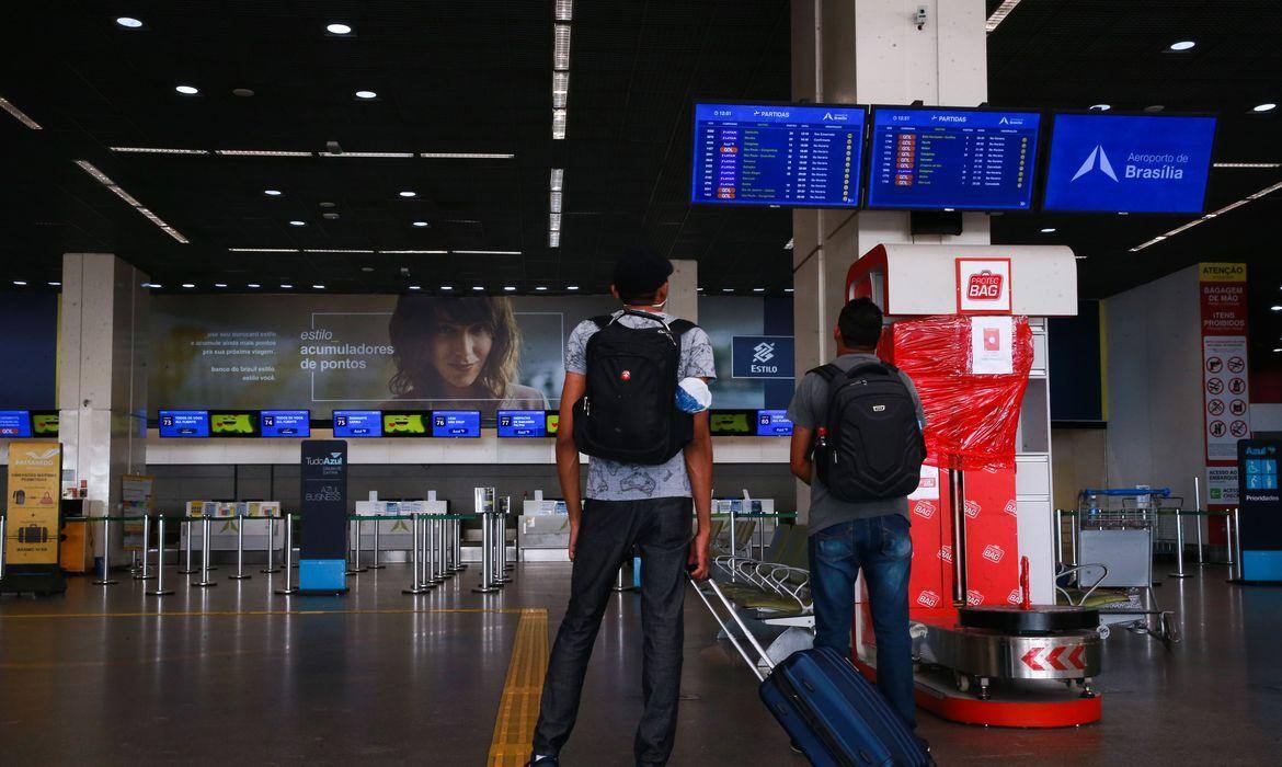 Companhias aéreas deverão ser responsabilizadas pelo cancelamento de voo