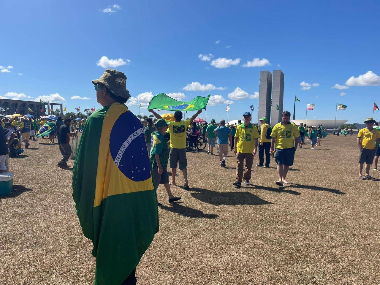 Manifestantes em favor do presidente Jair Bolsonaro participaram de evento em Brasília
