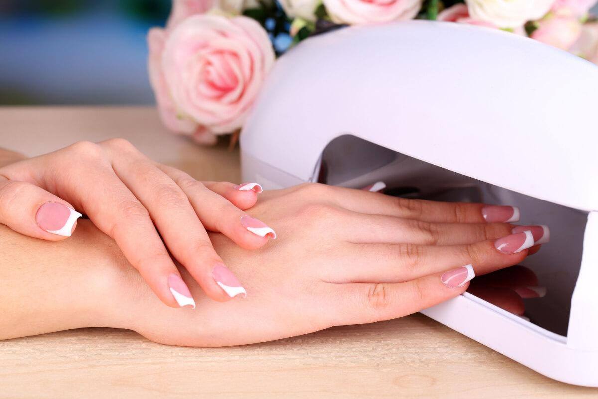 Produto utilizado em materiais de aplicação de unhas de gel foi proibido na União Europeia