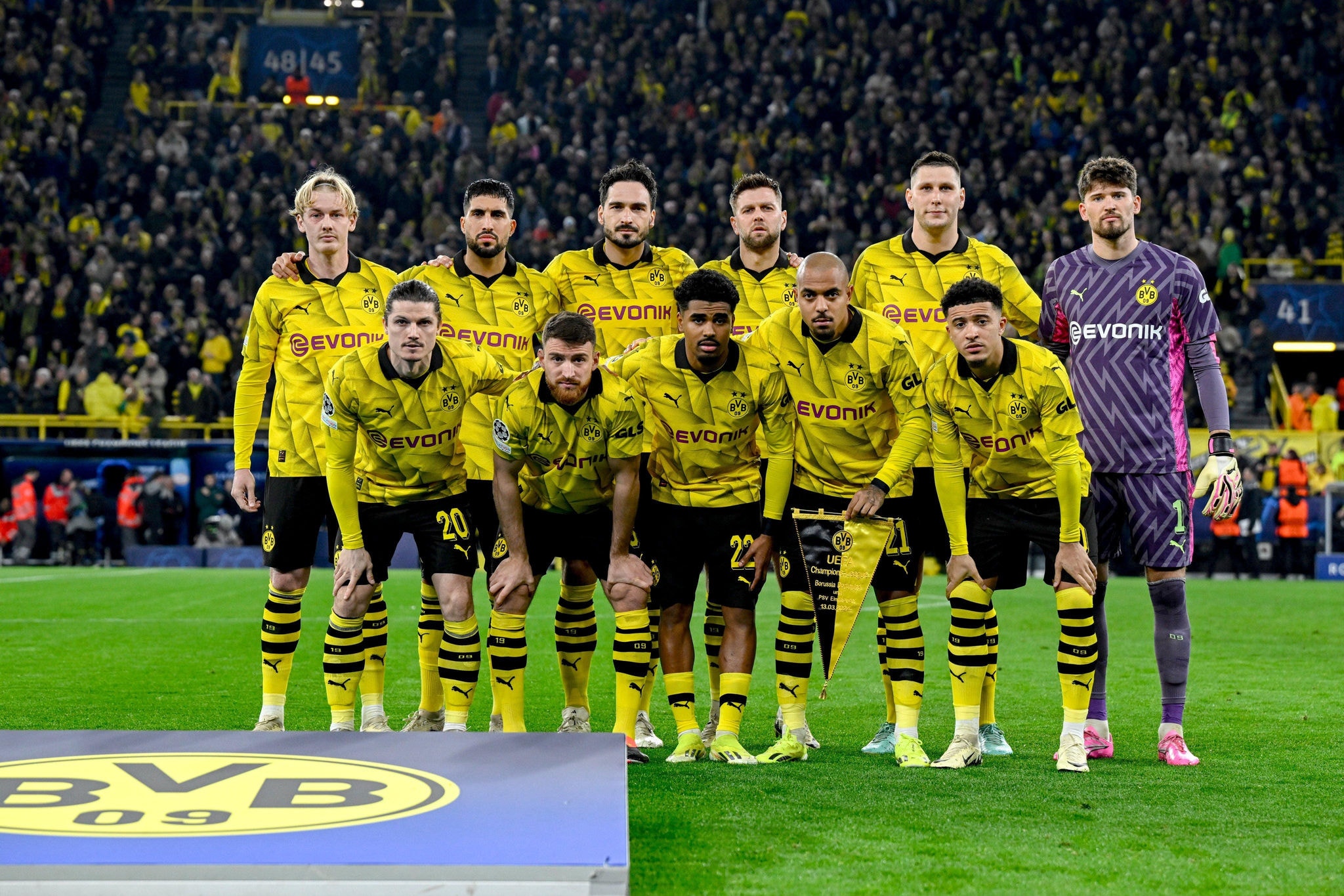Borussia Dortmund vence PSV e avança de fase na Champions League