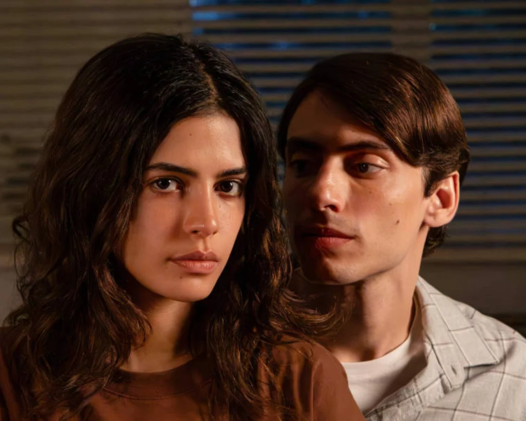 Julia Dalavia e Jaffar Bambirra em 'Dias Perfeitos' nova série do Globoplay