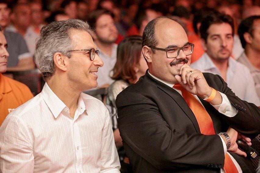 Zema confirma Mateus Simões como vice na reeleição