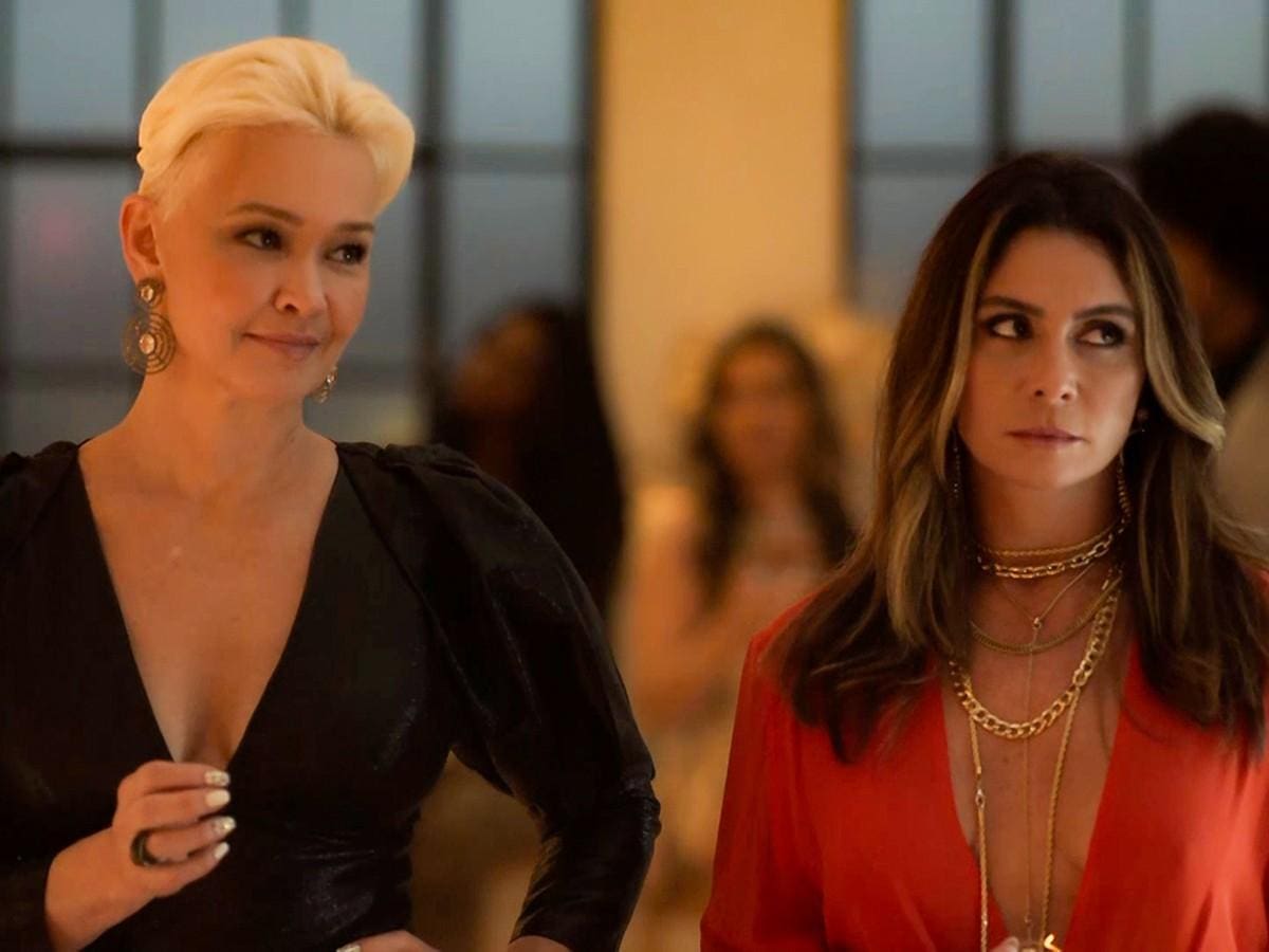 Carmem (Julia Lemmertz) e Paula (Giovanna Antonelli) em cena da novela 'Quanto Mais Vida, Melhor'