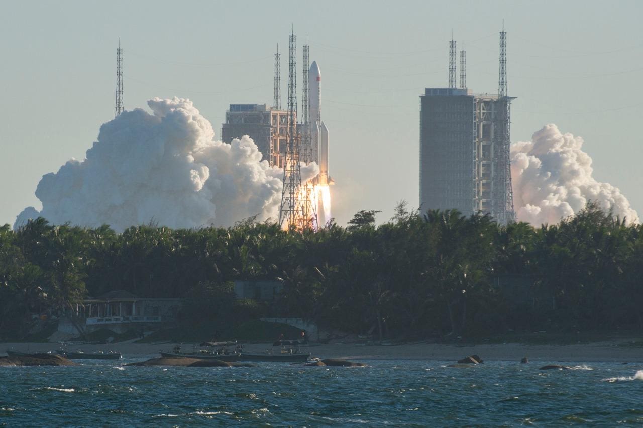 China faz lançamento de mais um foguete ao espaço