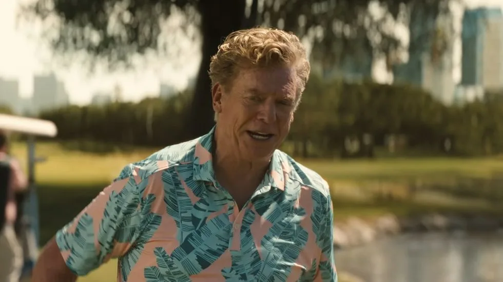 Um Tira da Pesada 4 tem crossover inesperado com filme de Adam Sandler