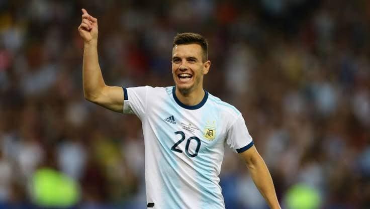 Lo Celso é um dos jogadores que teriam que deixar o país conforme recomendação da Anvisa