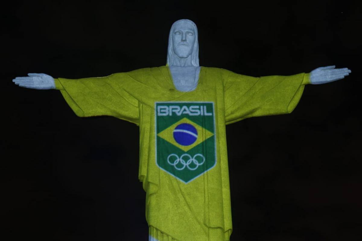 A 100 dias dos Jogos, o Cristo Redentor "vestiu" a camisa do Brasil