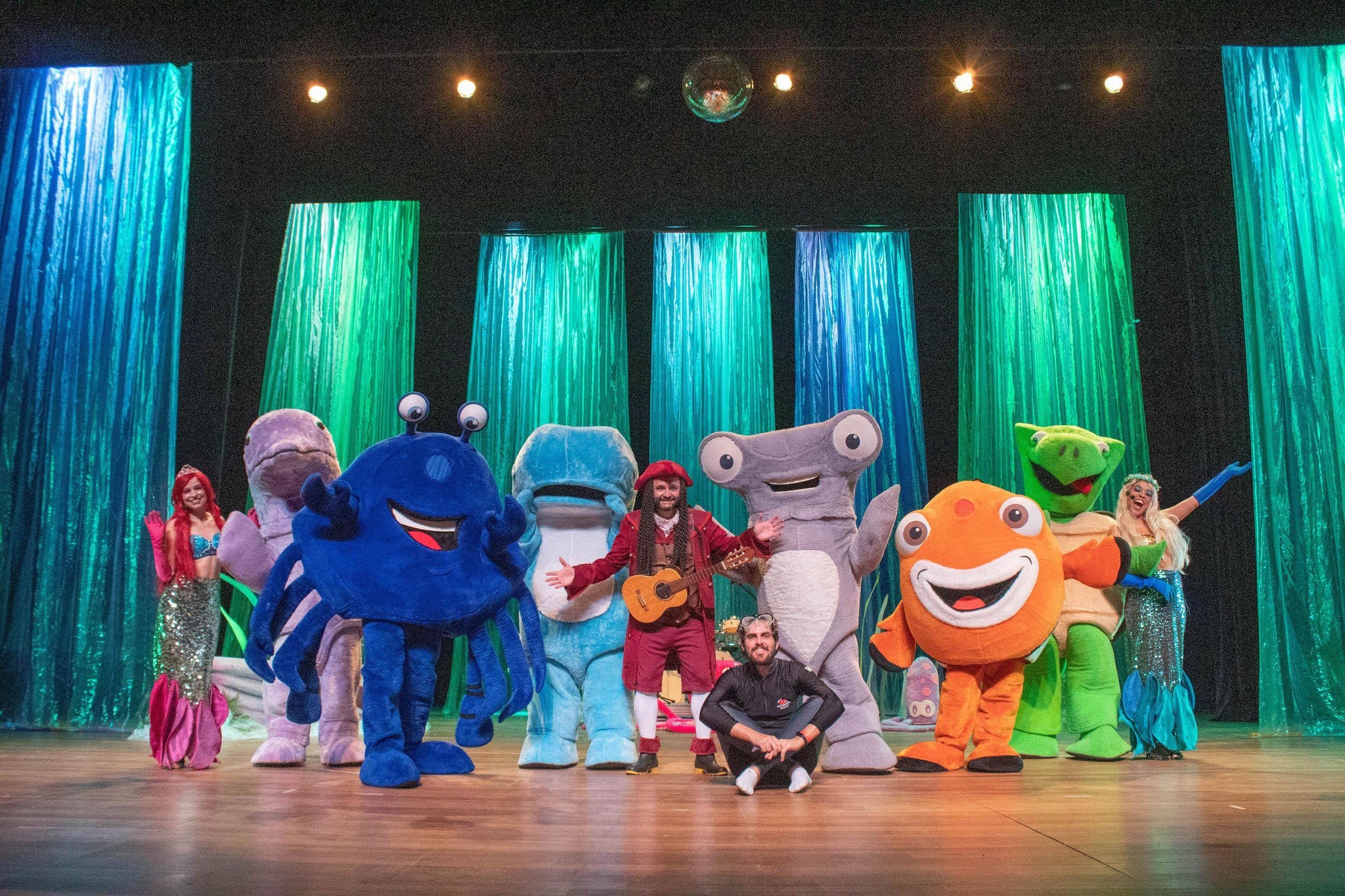 O musical 'O Tubarão Martelo e os Habitantes do Fundo do Mar'