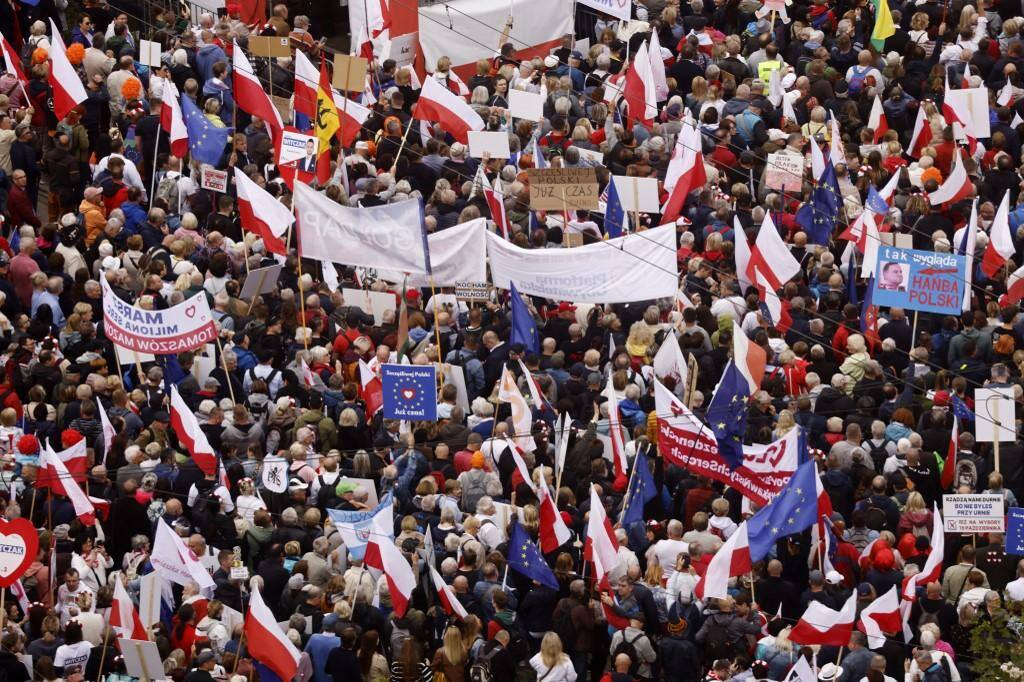 polônia varsóvia protesto oposição