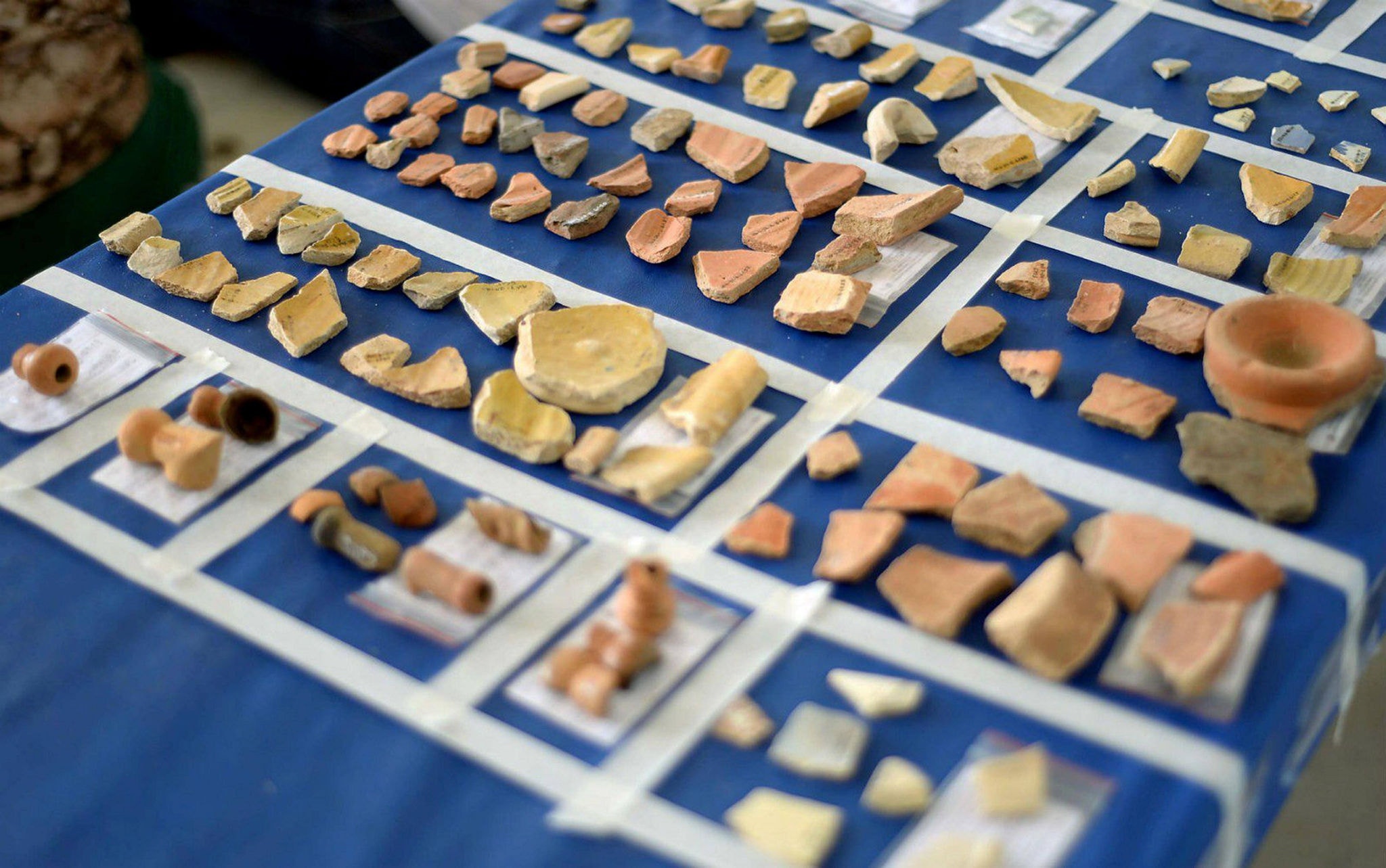 Arqueólogos encontraram cerâmicas de produção local e importação