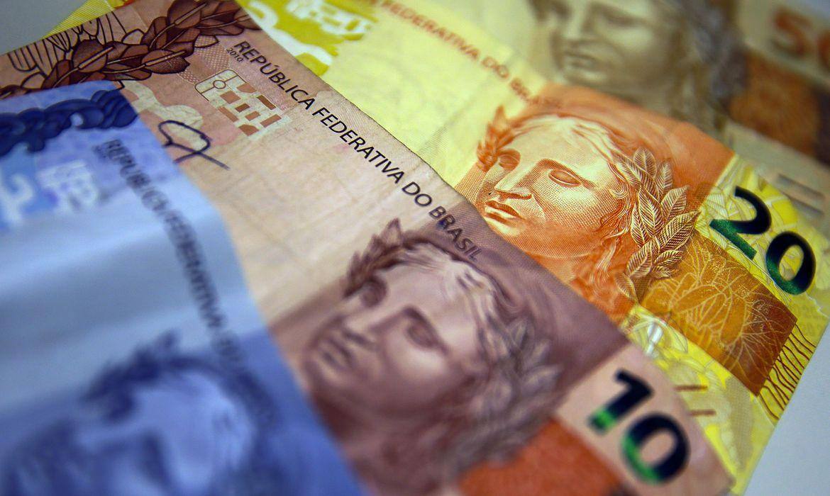 Déficit fiscal do governo é alto