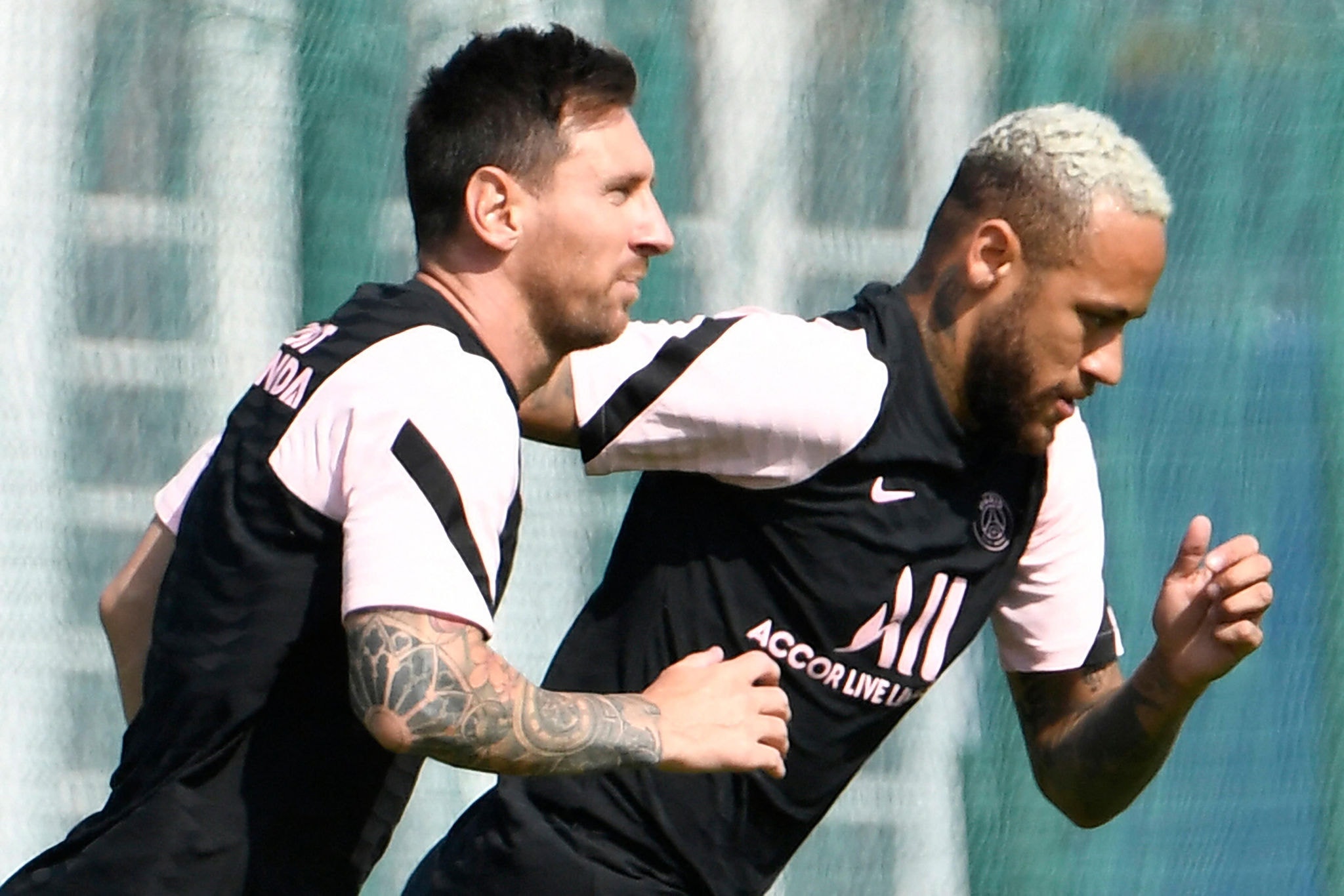 Messi e Neymar atuaram juntos nesta temporada pelo PSG