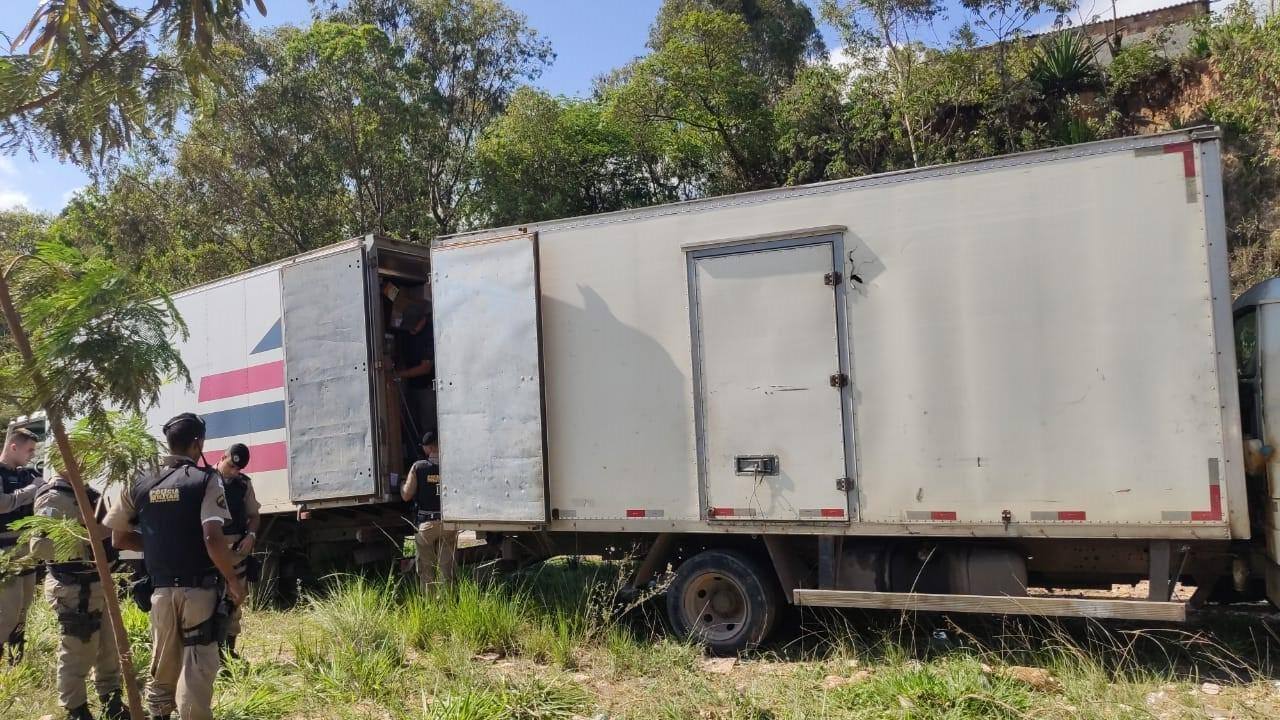 Motorista aciona PM por roubo de carga em Sabará e acaba preso como suspeito