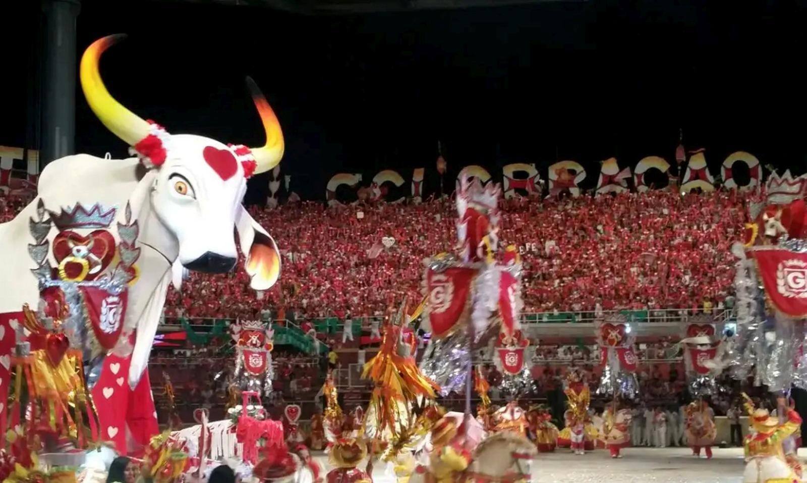 Boi Garantido em apresentação no Festival de Parintins