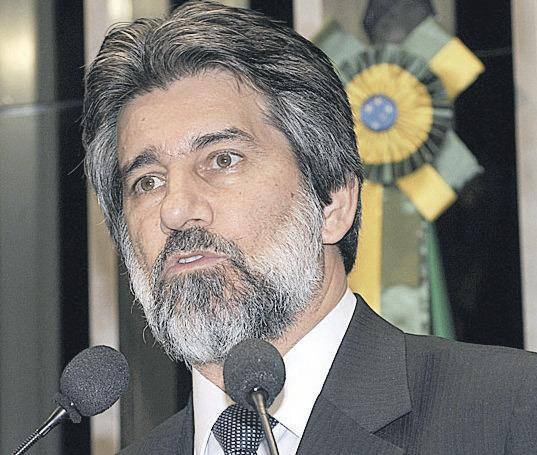 "É difícil acreditar que Cardozo não sabia", diz Valdir Raupp