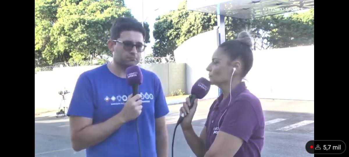 Samuel Venâncio e Dimara Oliveira durante Live de O TEMPO Sports direto da Toca da Raposa