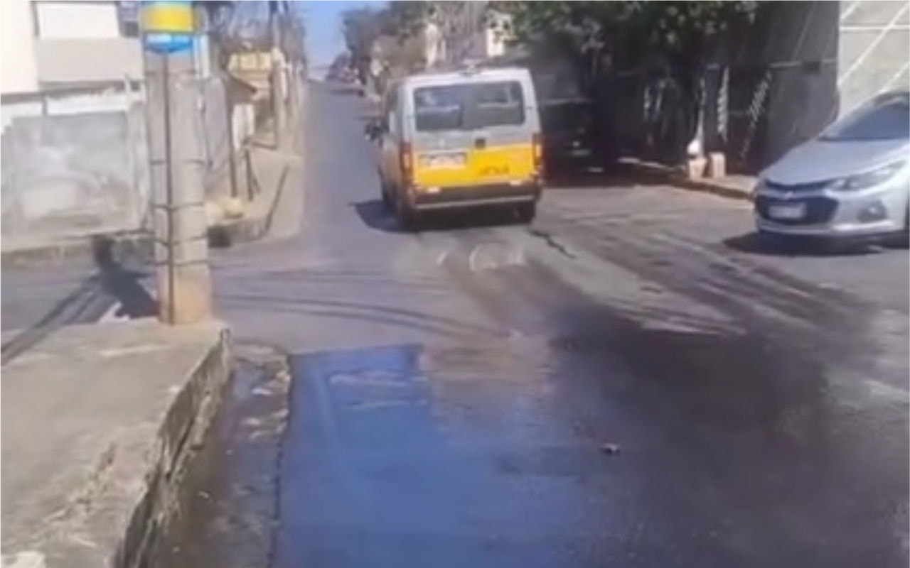 Óleo na pista foi registrado por moradores que passaram pelo local