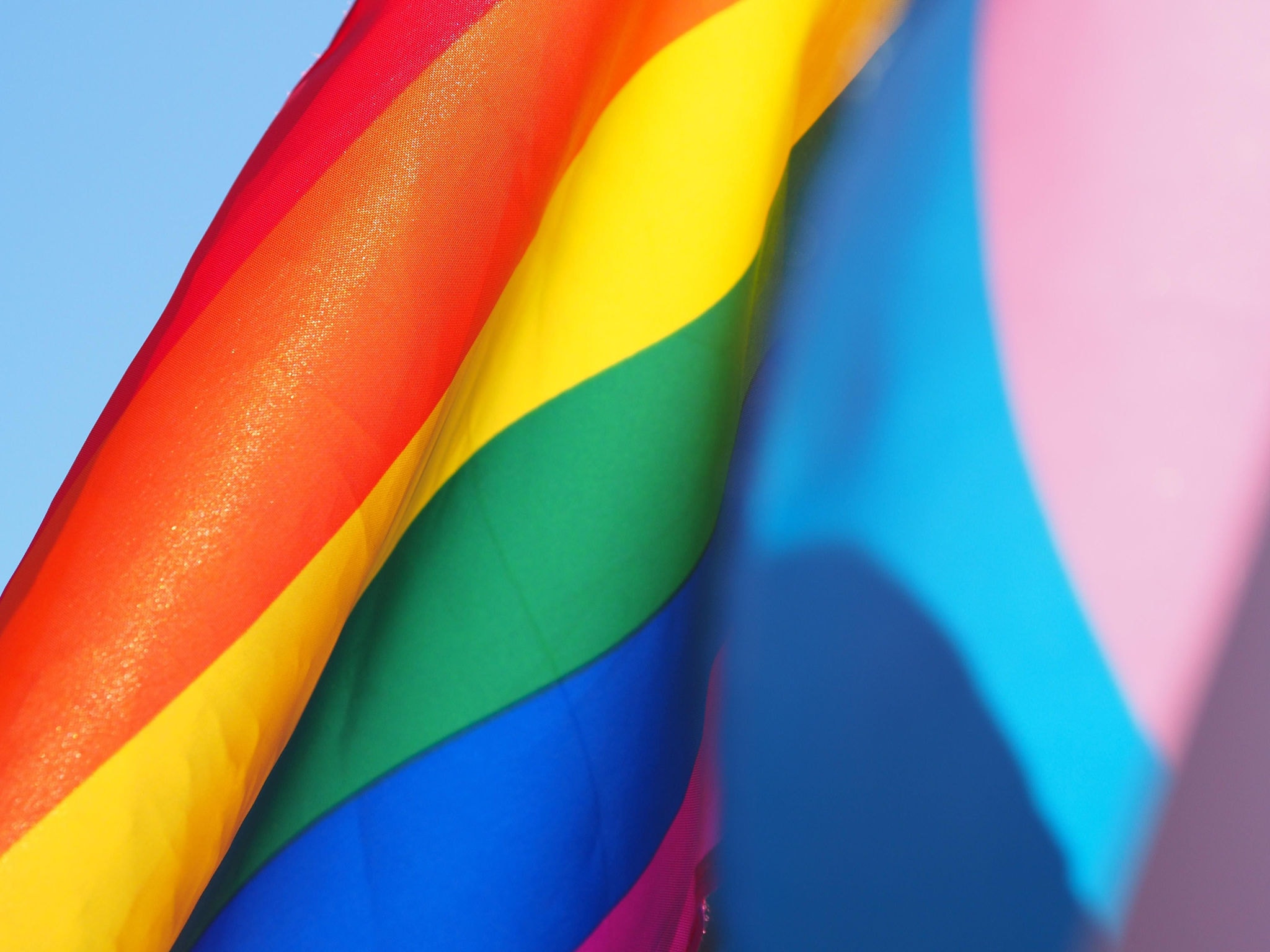 Bandeira LGBT representa a diversidade de gêneros e orientações sexuais dentro da comunidade