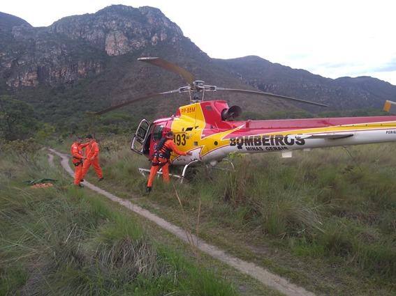 Vítimas foram resgatadas pelo helicóptero do Corpo de Bombeiros
