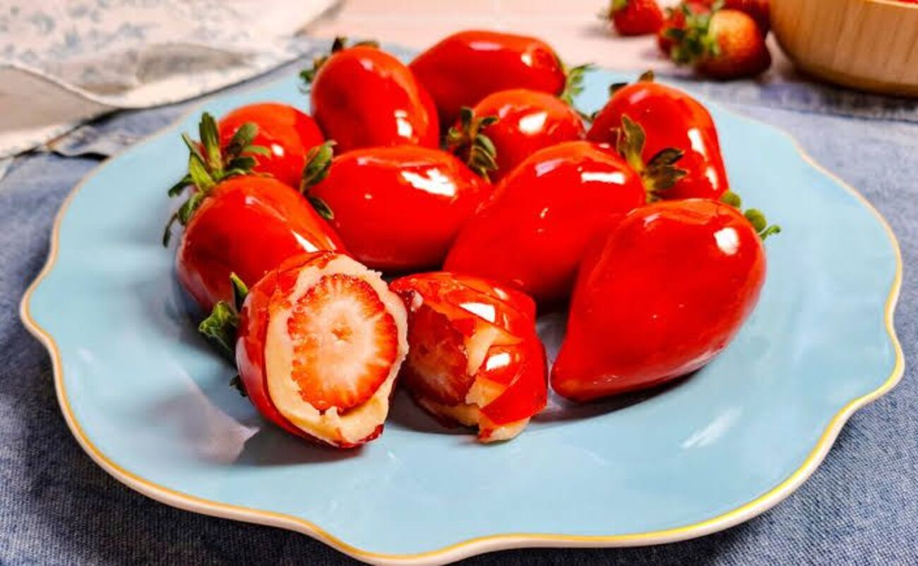 Doce viral nas redes sociais, o morango do amor virou tendência de consumo e já movimenta o varejo alimentar