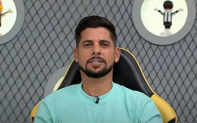 Cicinho é comentarista do programa "Jogo Aberto", na Band (Foto: Reprodução)
