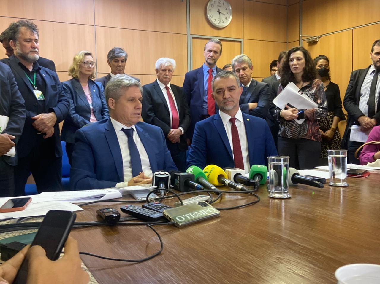 Na imagem, o ministro Paulo Teixeira e o presidente da Conab, Edegar Pretto