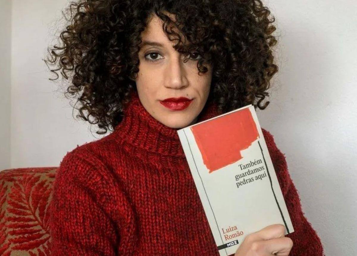 Também Guardamos Pedras Aqui", de Luiza Romão, foi escolhido o melhor livro do ano no prêmio Jabuti