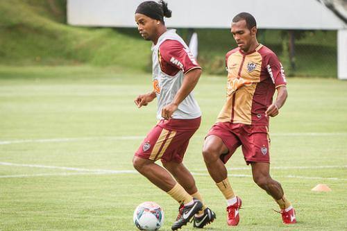 Richarlyson demonstrou toda a sua admiração por Ronaldinho Gaúcho, lembrando os tempos de Atlético